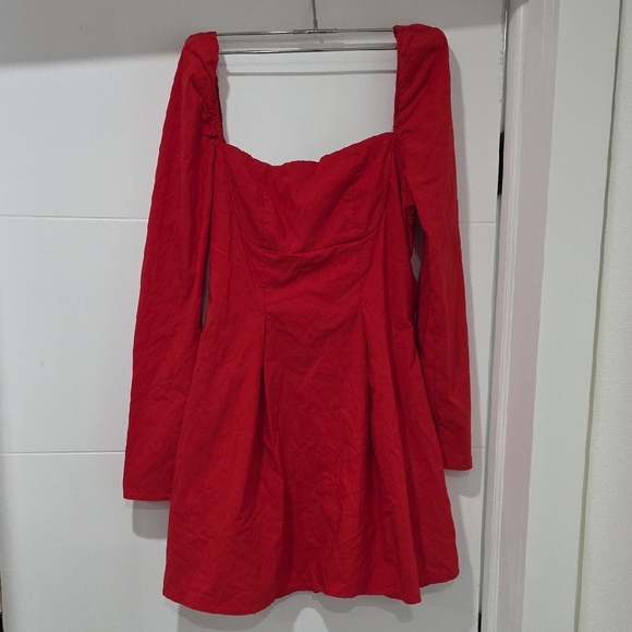 Chic Red Long Sleeve Mini Dress - Picture 5 of 9